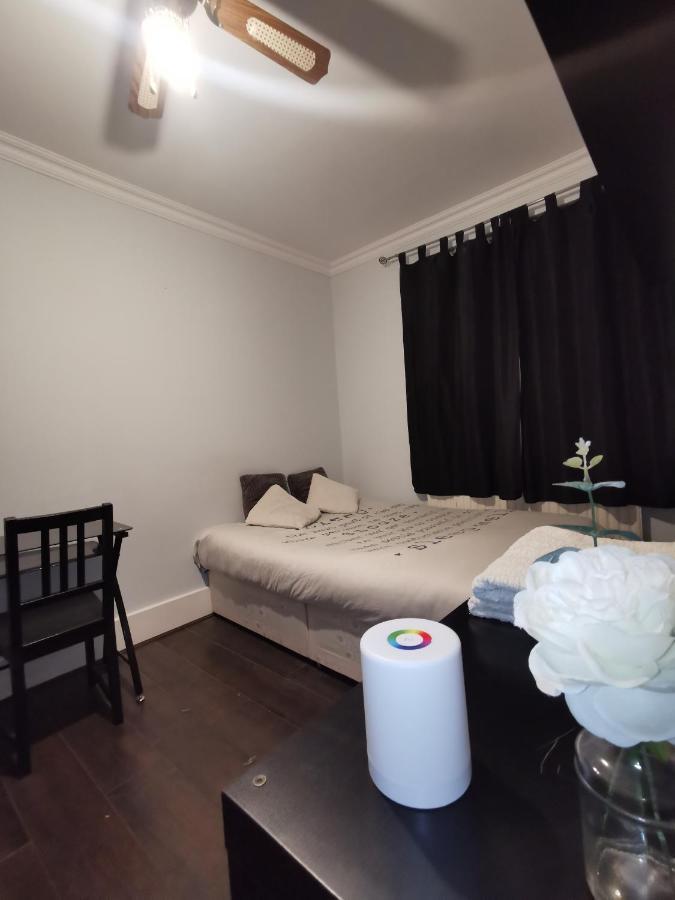 Neat Double Room Londýn Exteriér fotografie